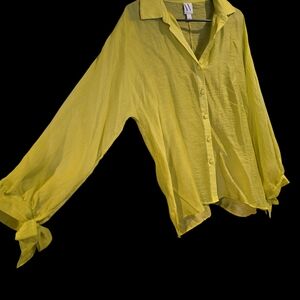 Worthington Lemon Button-Up Blouse